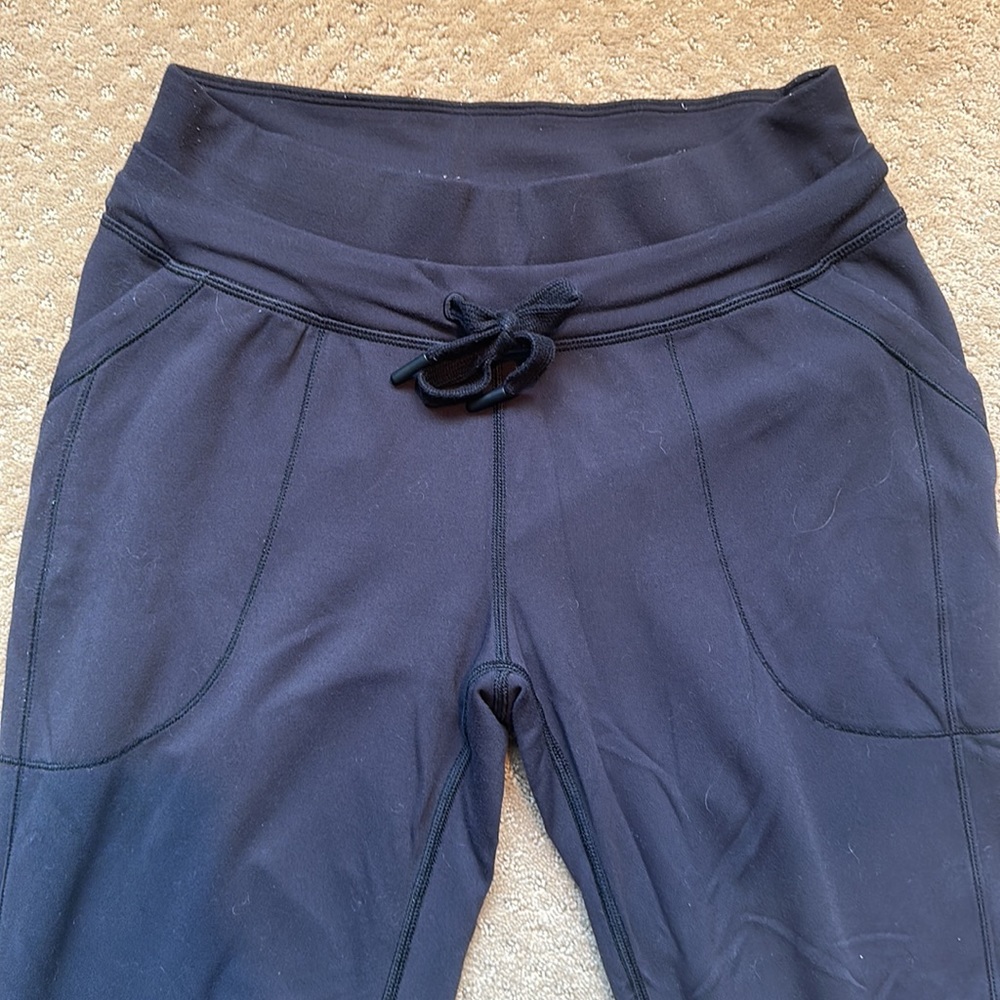 Lululemon black joggers